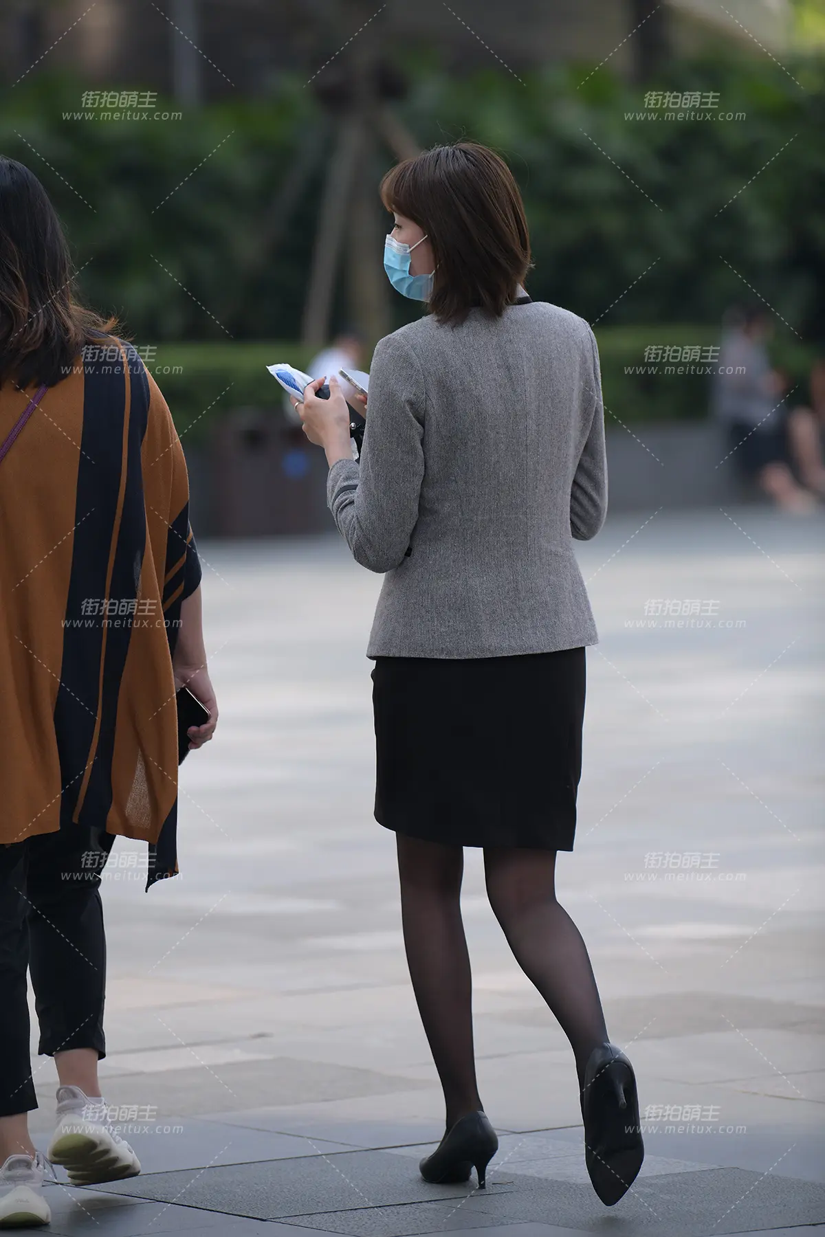 23256-10=121 美腿黑丝职业装 [121P2V-3.70GB]