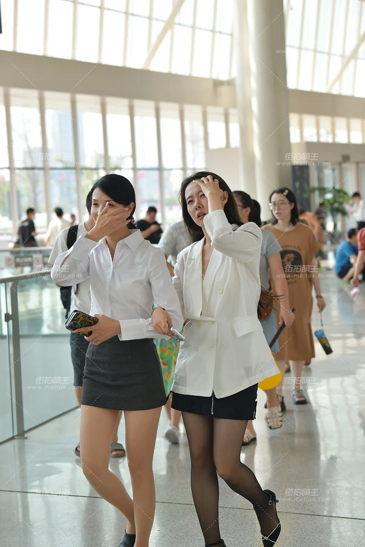 2491-30=93 黑丝vs肉丝，你会选哪个 [93P-2.18GB]