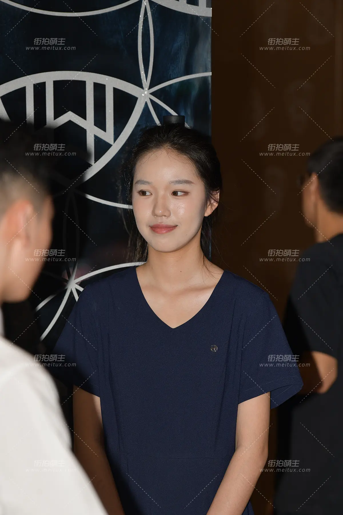 2492-46=24 端庄丝袜俩美女 [24P-598MB]