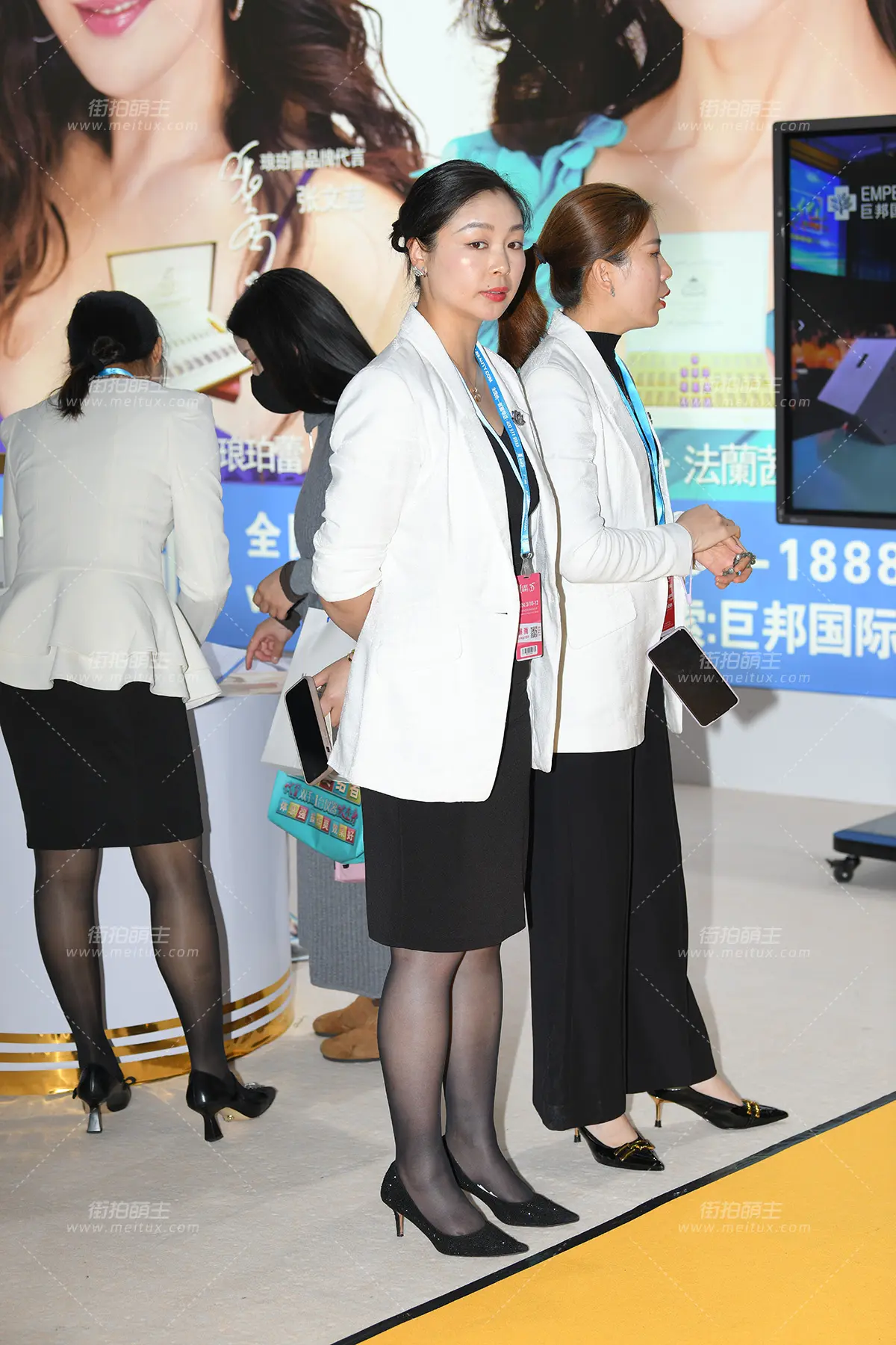 24310-9=46 黑白搭配，通勤装职工 [46P-1.17GB]