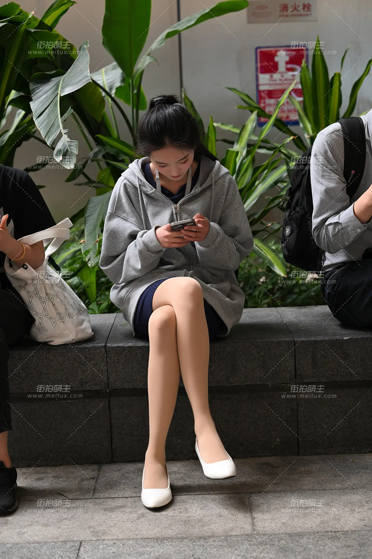 2531-30=14 午休的肉丝女生 [14P1V-1.40GB]