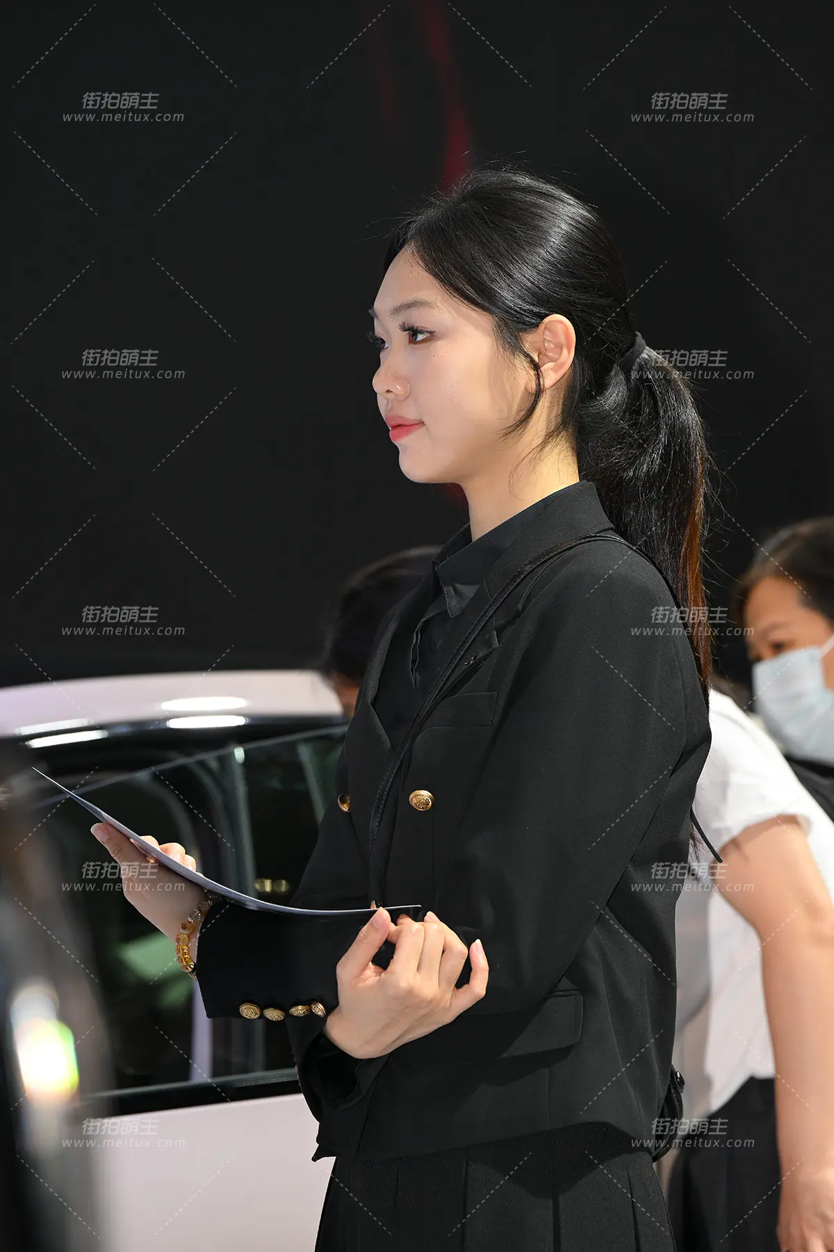 2552-9=83 广州车展 可爱黑丝女孩 [83P-1.75GB]