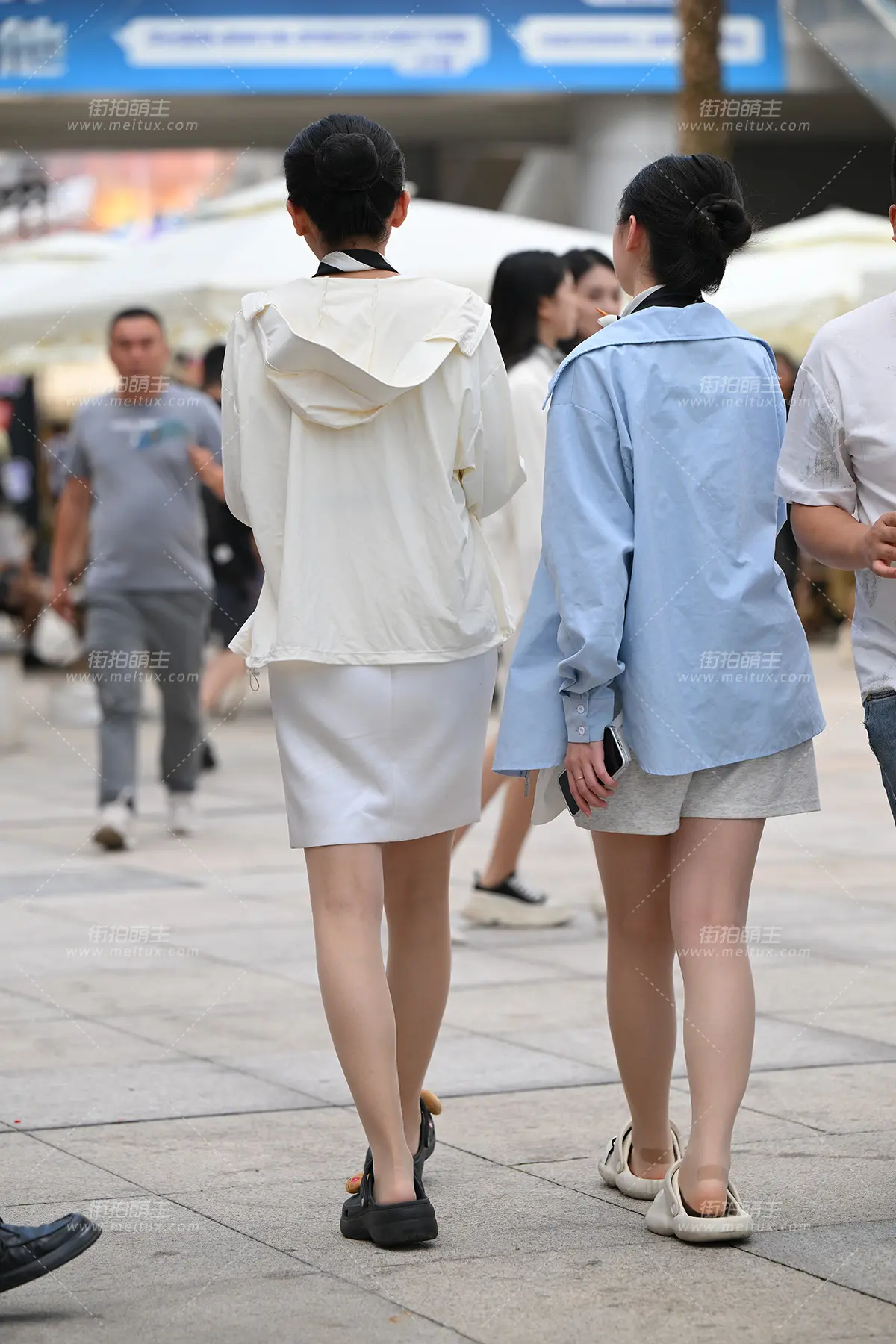2568-19-69 肉丝，拖鞋，俩闺蜜 [69P-1.23GB]